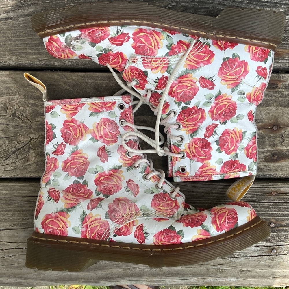 RARE! Dr. Martens 1460 W Women's Boot Valentine Rose Print Women's Size 8 - Picture 8 of 12